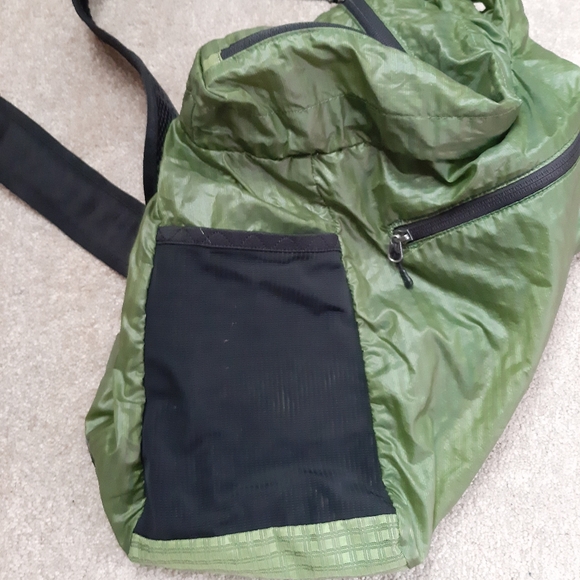 Patagonia Lightweight Travel Courier Cross Body Bag EUC - Picture 6 of 8